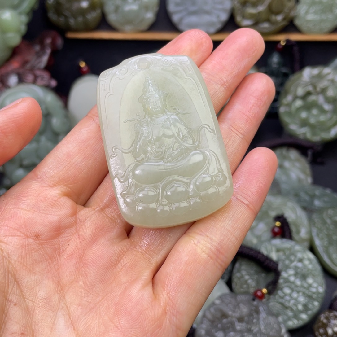 和田玉颈饰未镶嵌