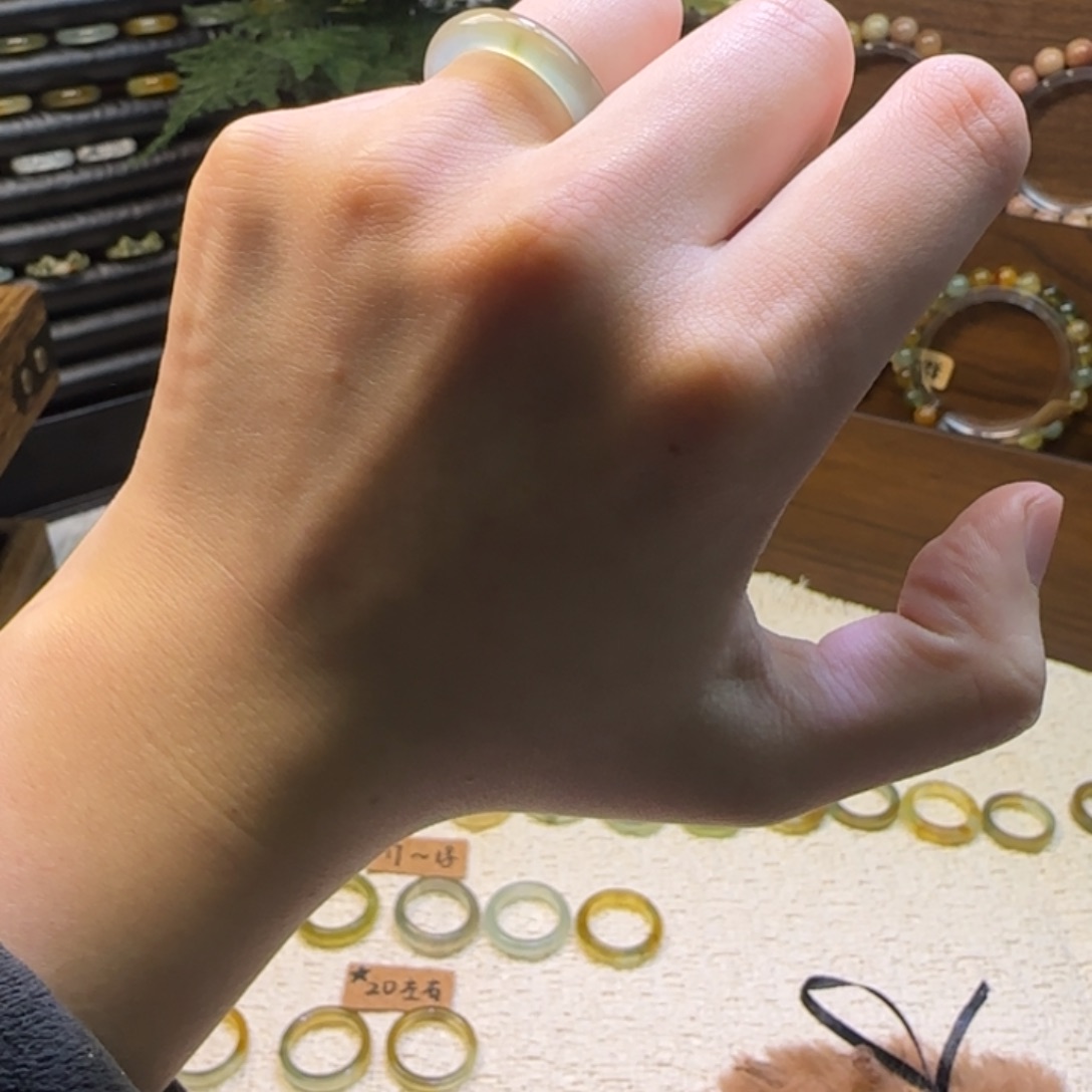 蛇纹石玉合金戒指