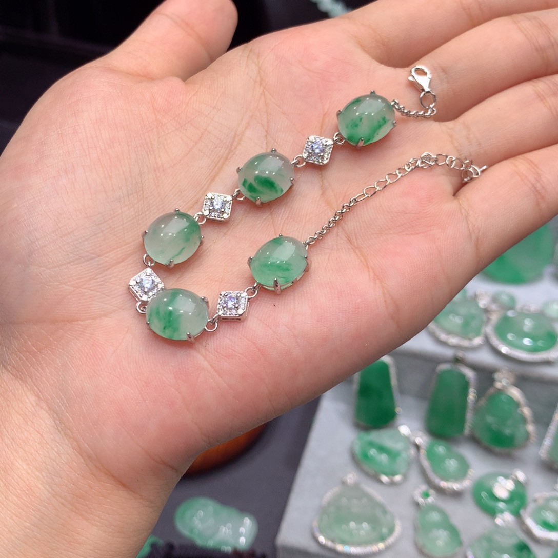 石英质玉（非洲翠）银S925镶嵌颈饰一**李