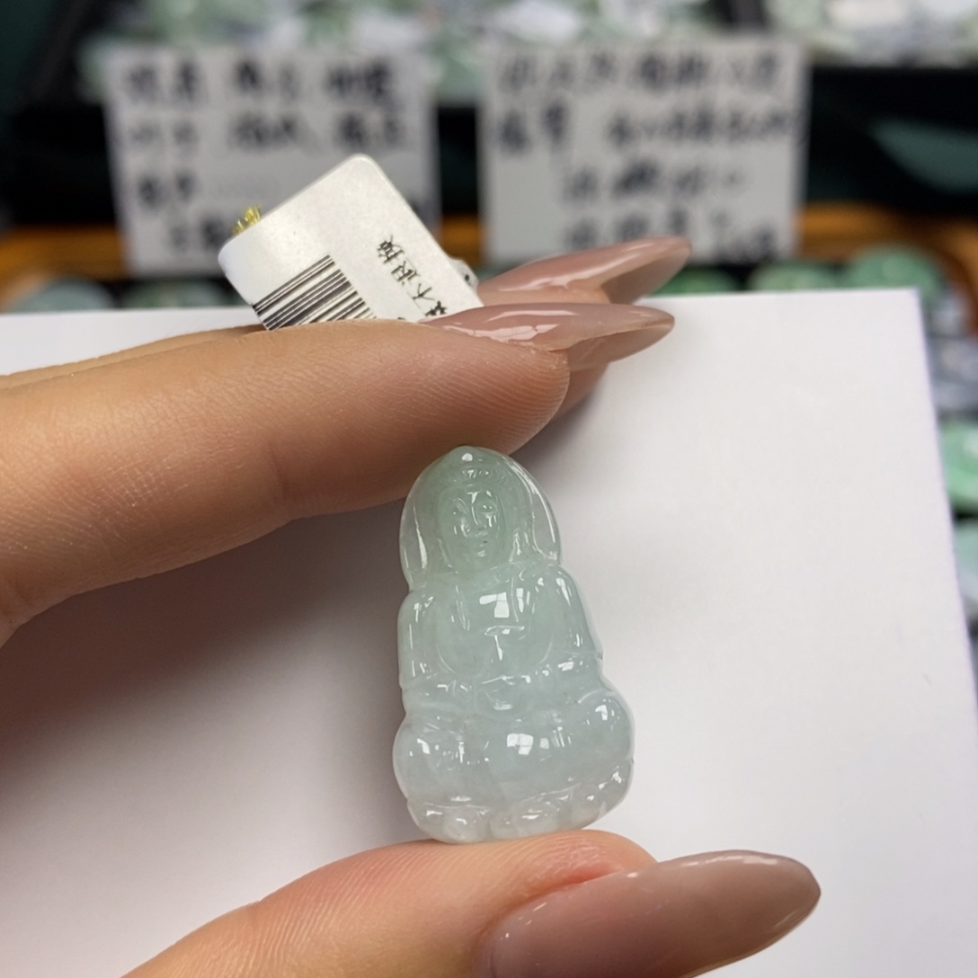 颈饰未镶嵌翡翠观音