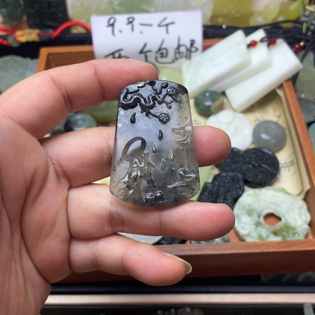 未镶嵌蛇纹石玉颈饰