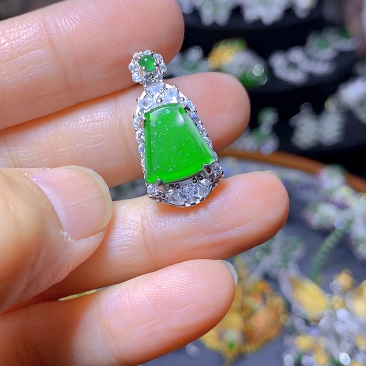 翡翠戒指银S925镶嵌天然翡翠