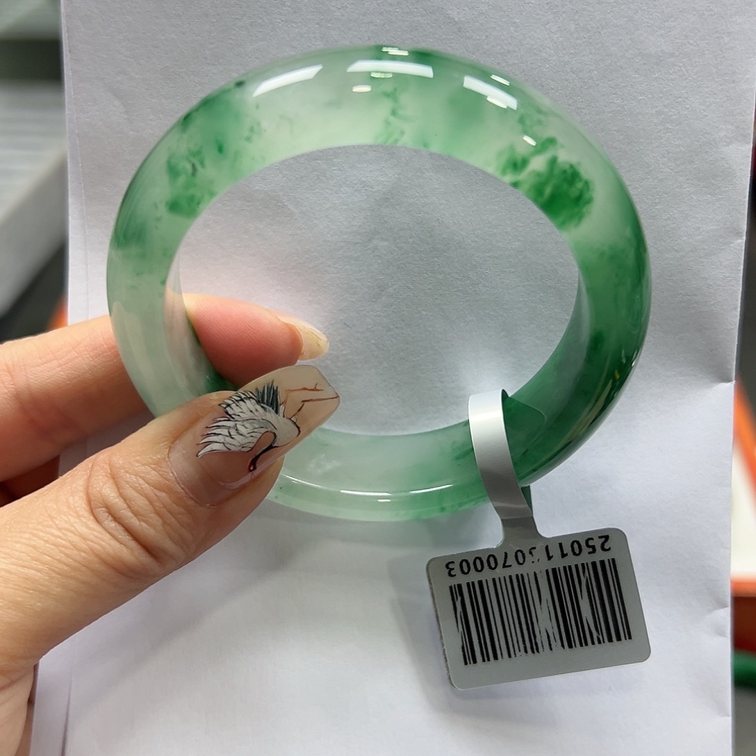 石英质玉手镯未镶嵌波**涌