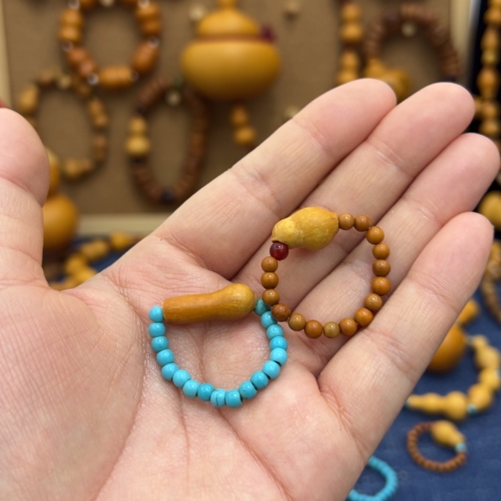 郝***啦大叶紫檀（黑酸枝木类）