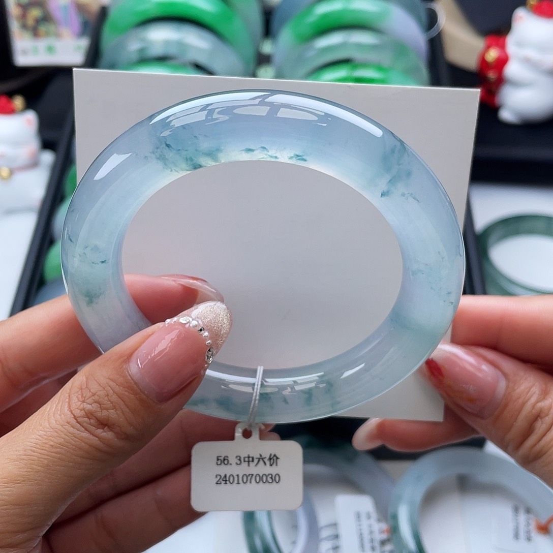 翡翠手镯未镶嵌56-57圆条