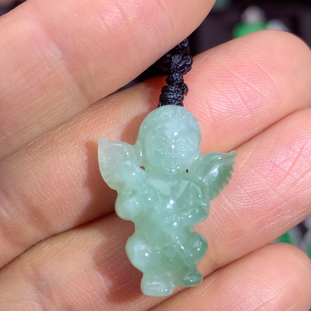 翡翠未镶嵌颈饰上新