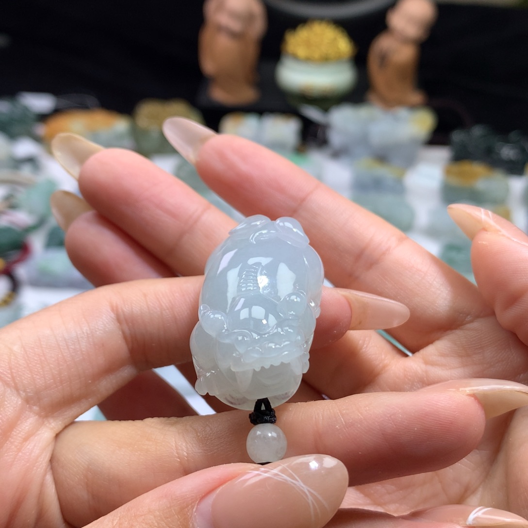翡翠未镶嵌颈饰翡翠貔貅