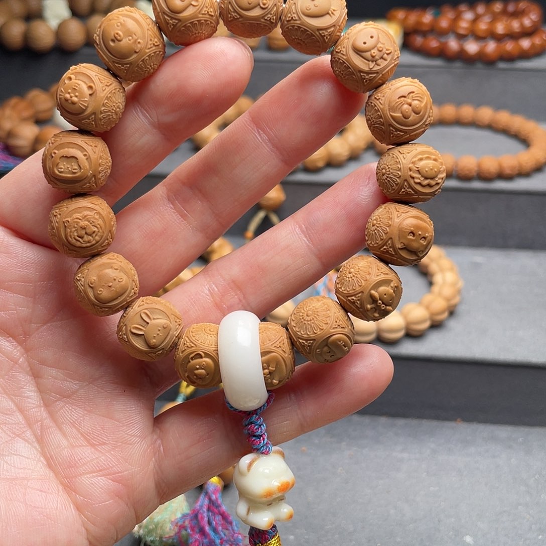 猴头核桃吊坠动物乐园