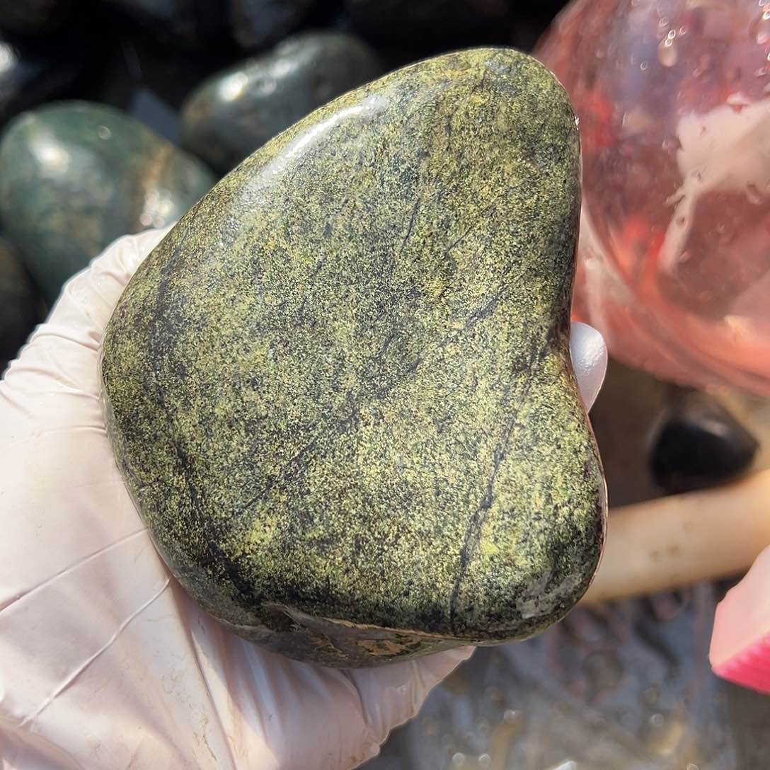 未镶嵌蛇纹石玉西藏藏玉药王石吉***人