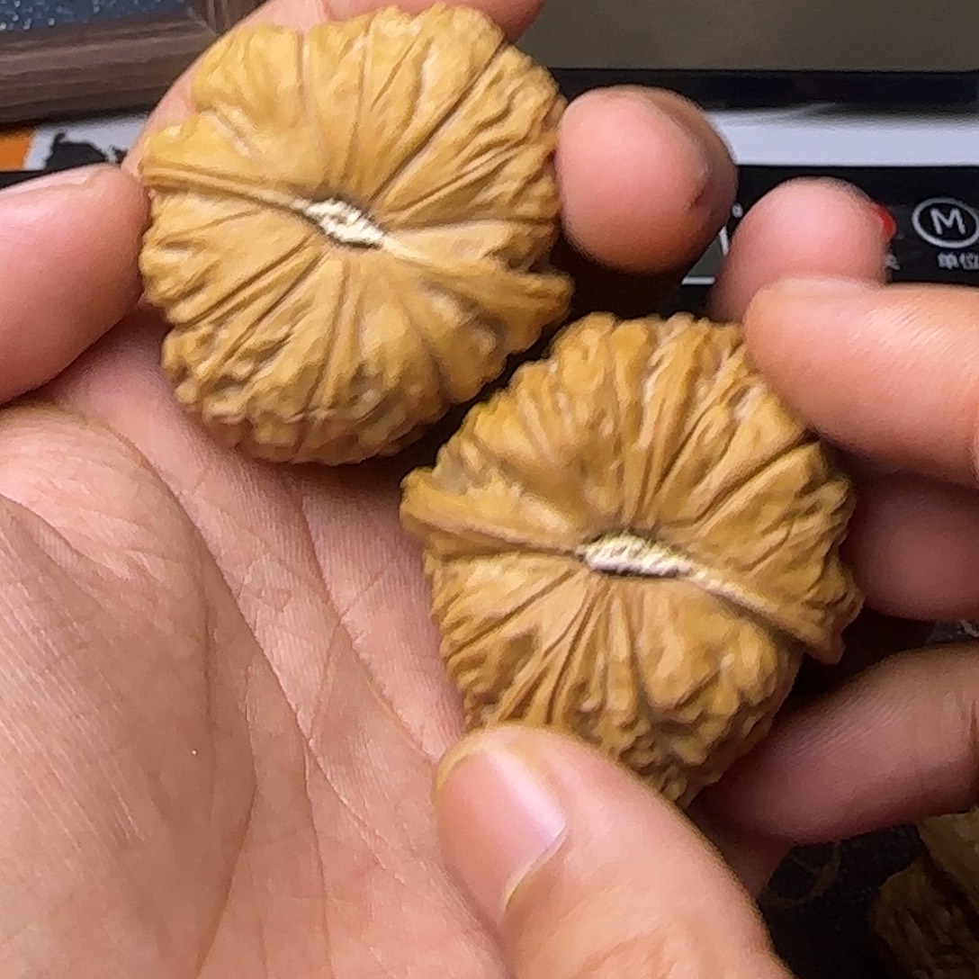 文玩核桃吊坠41南瓜饼，练手对