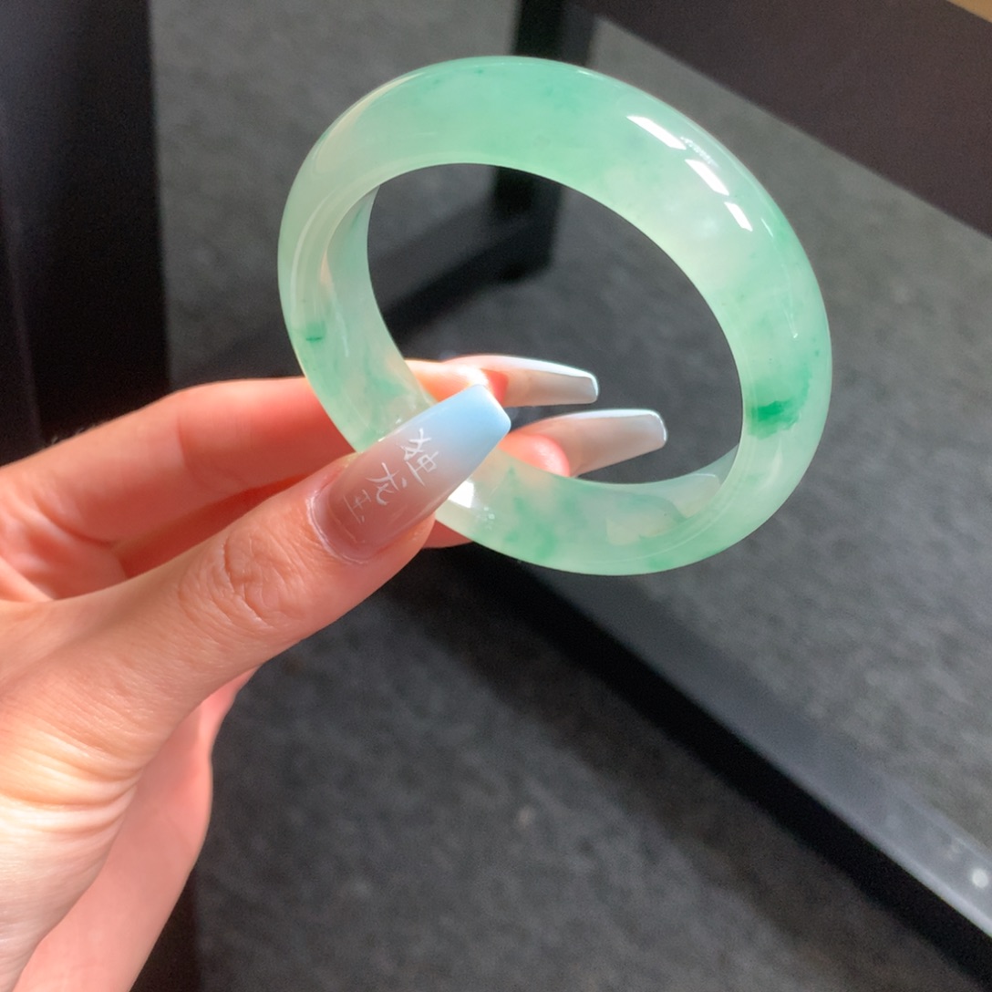 石英质玉手镯未镶嵌椰***椰