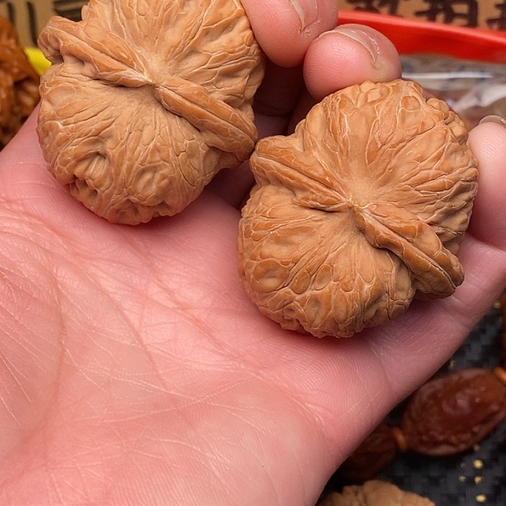 ㅤ***凉文玩核桃吊坠元宝有黄