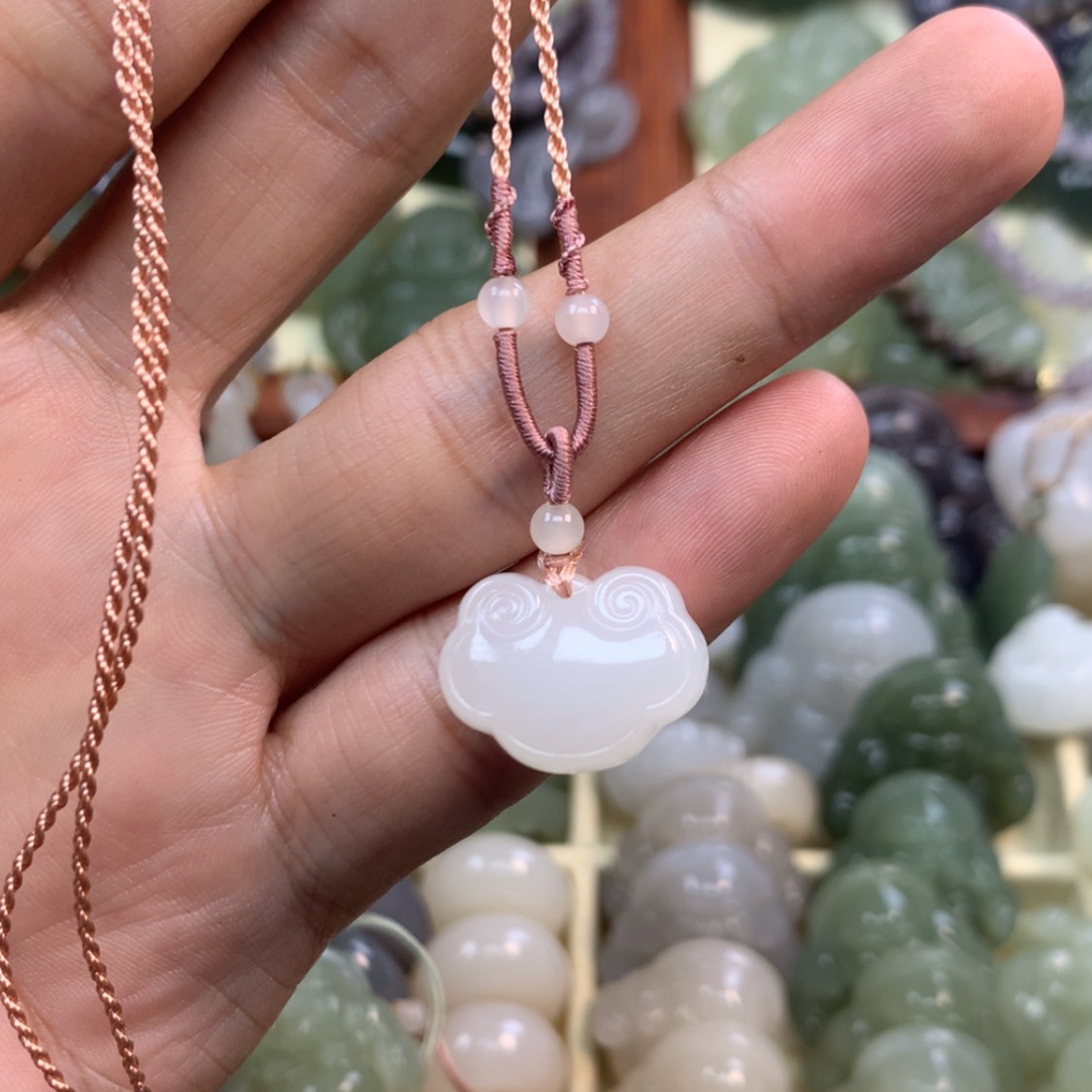 【闪购商品】颈饰未镶嵌和田玉