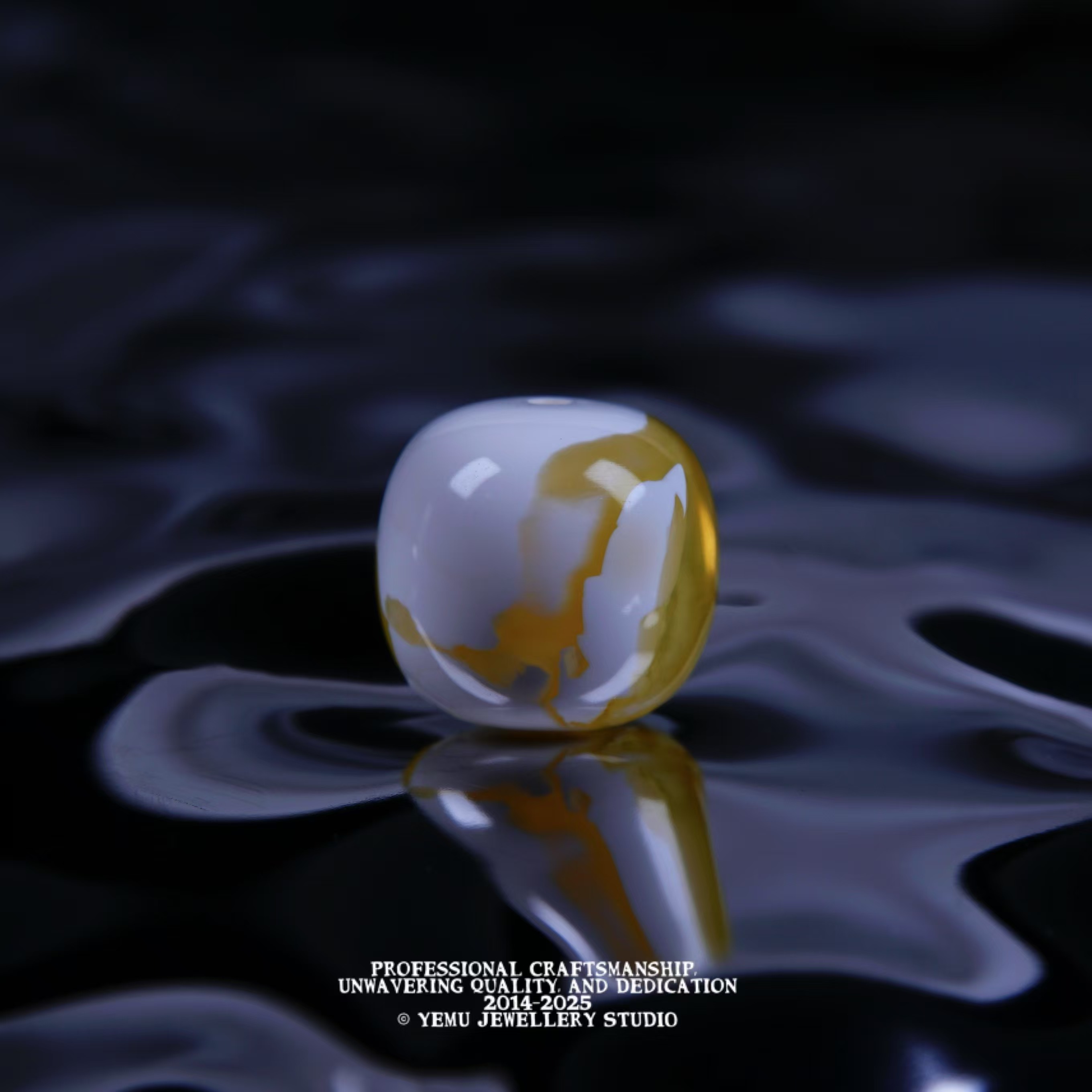 D3（10.7mm)10毫米金漆白溶洞老型 一物一拍天然俄料琥珀蜜蜡