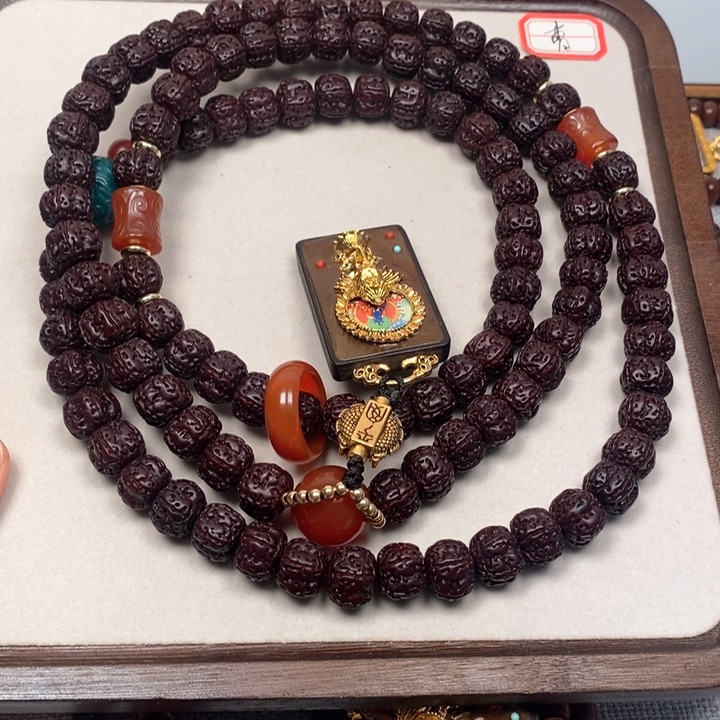 金刚菩提吊坠嗯哼