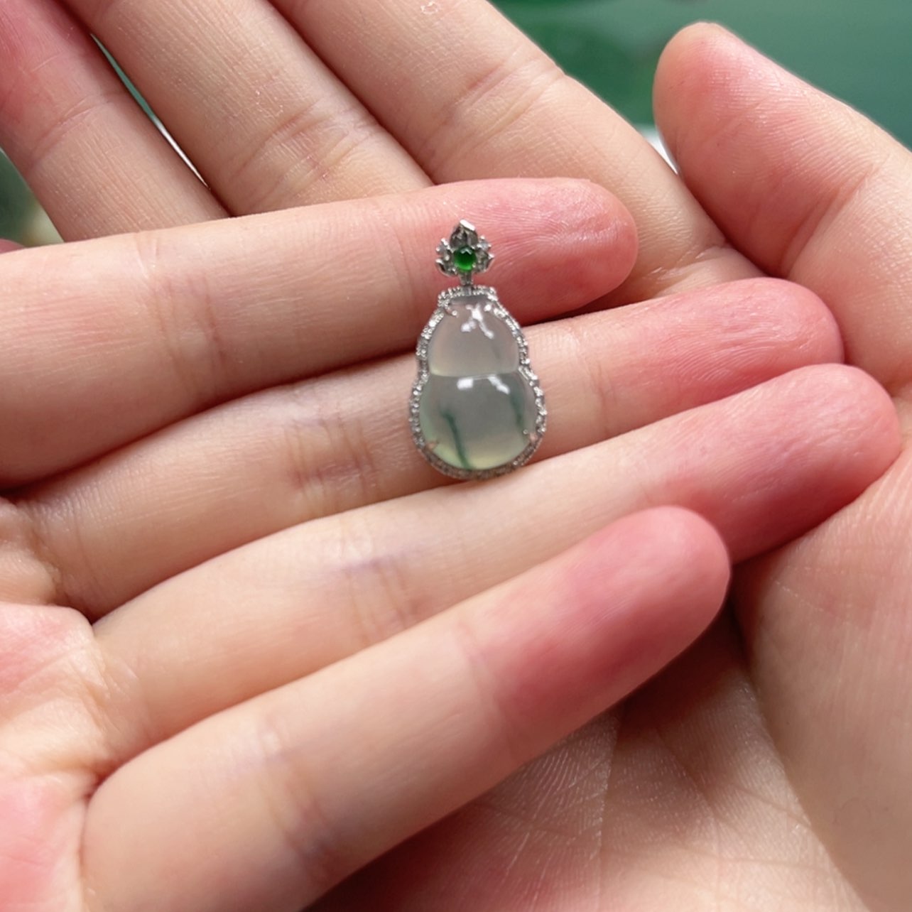 【闪购商品】翡翠18K金镶嵌颈饰毛*妍天然