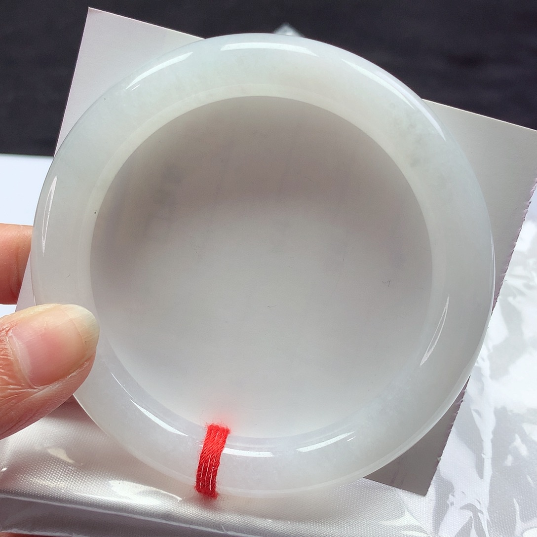 翡翠手镯未镶嵌57圈