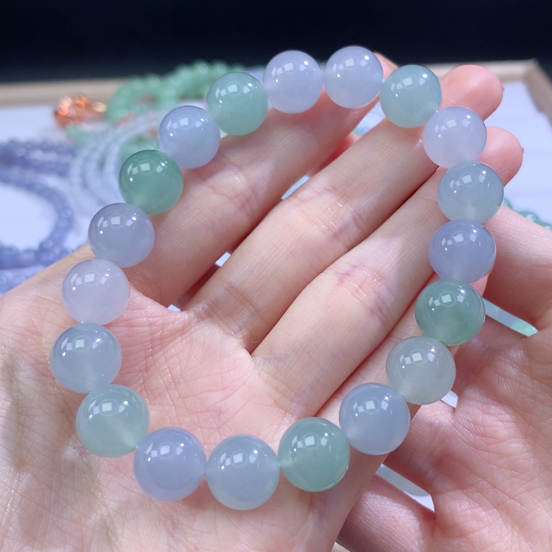 翡翠手链未镶嵌翡翠