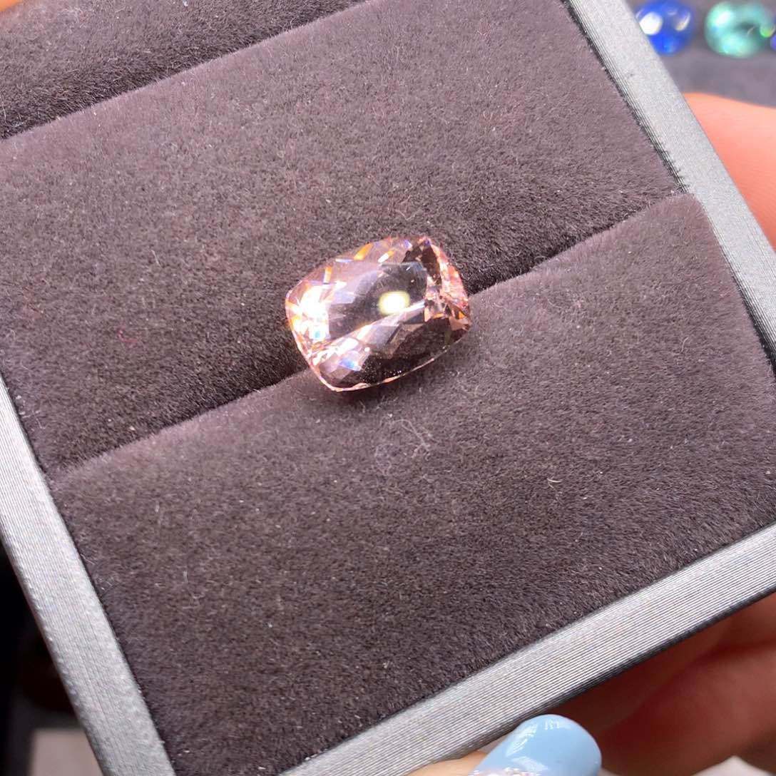 绿柱石（摩根石）裸石未镶嵌5.47