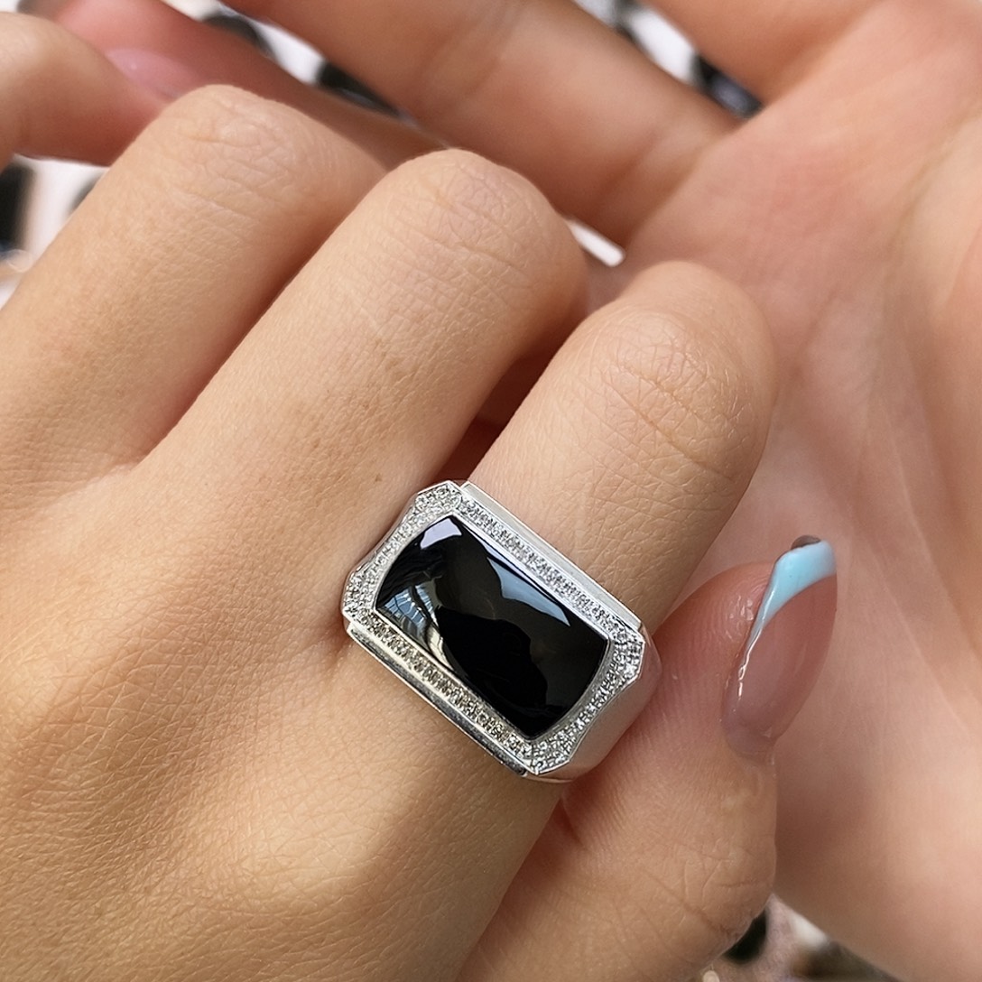 翡翠18K金镶嵌戒指