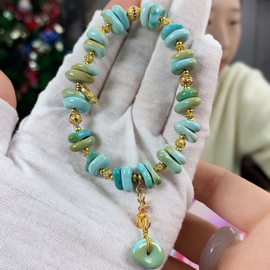 绿松石未镶嵌珠宝奇石