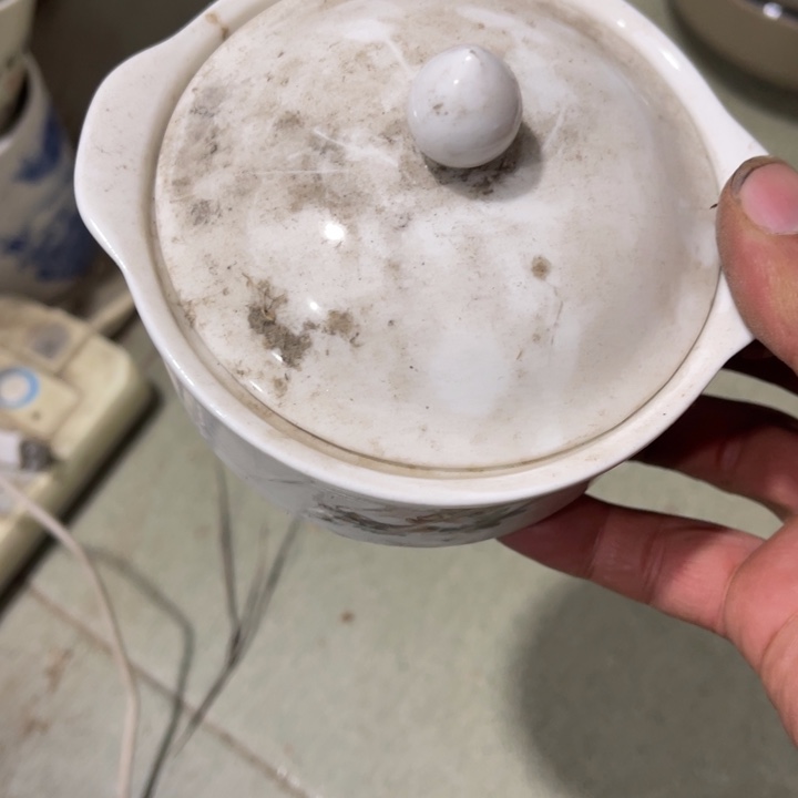 陶库存瓷器三打炖盅一个