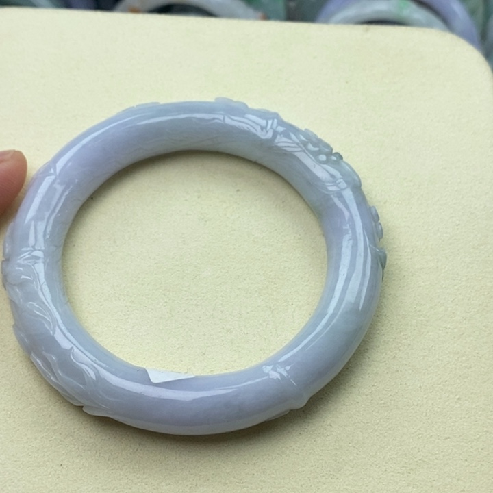 翡翠未镶嵌手镯56.8圆条225