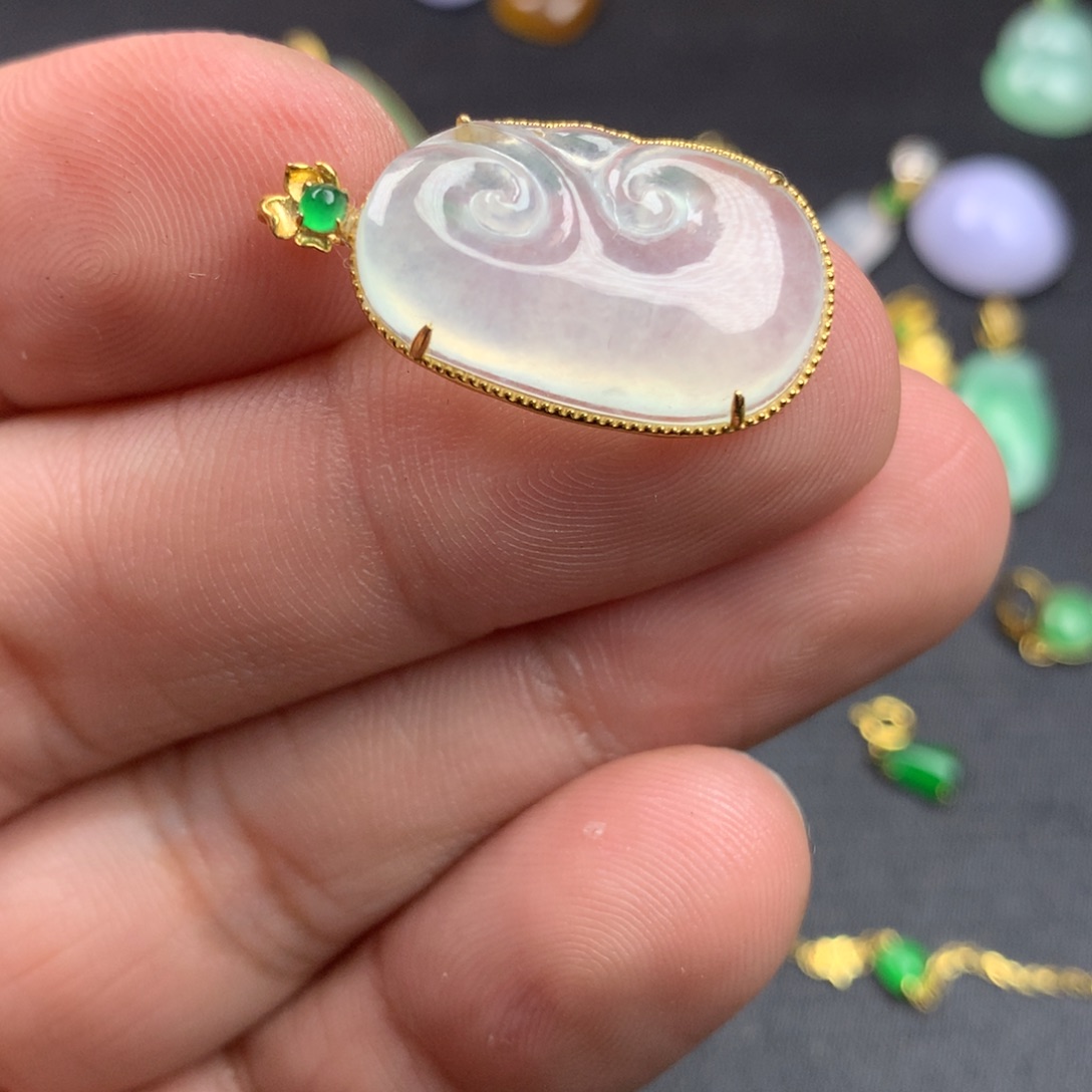 【闪购商品】颈饰18K金镶嵌翡翠琳*酱翡翠