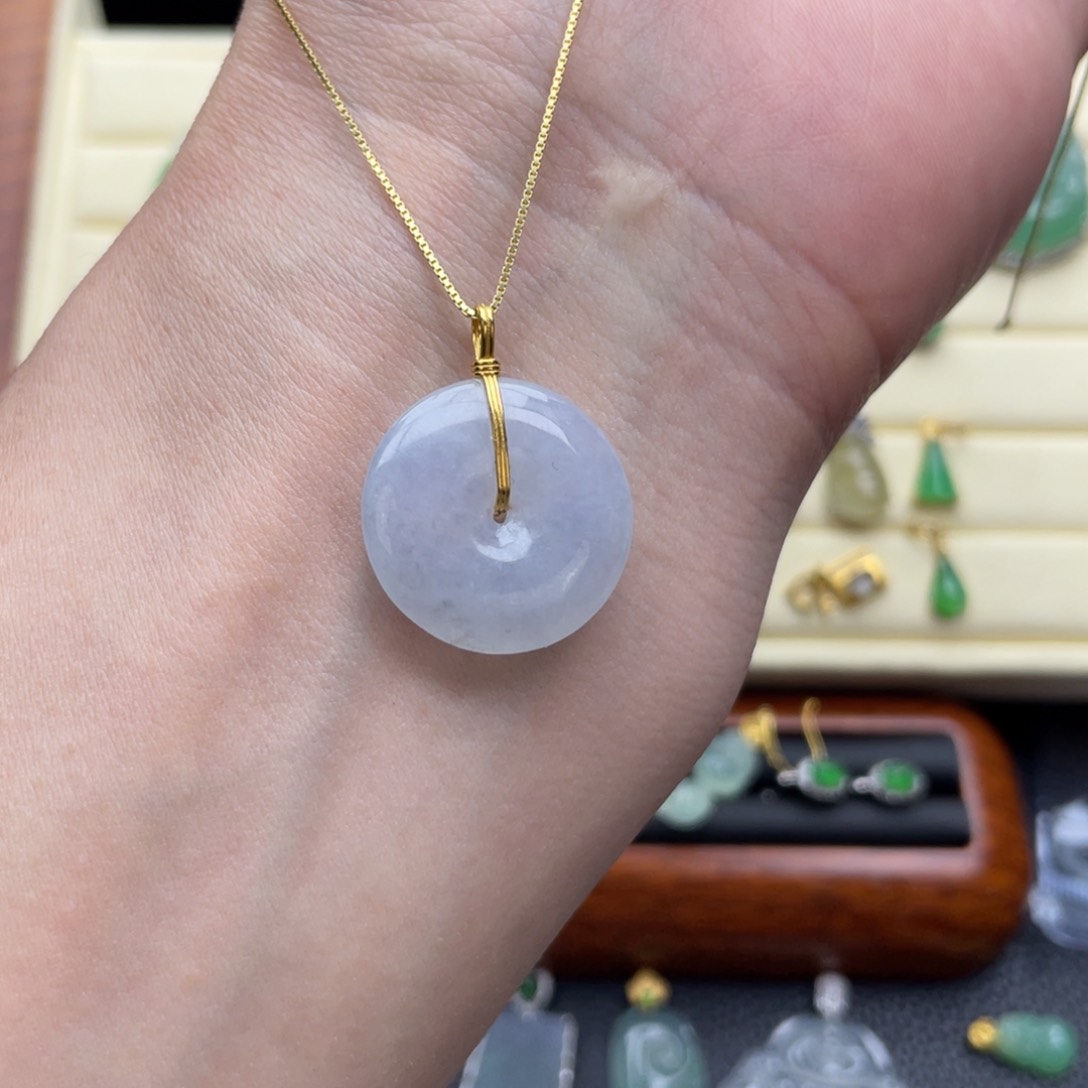 翡翠吊坠(不含链)18K金镶嵌