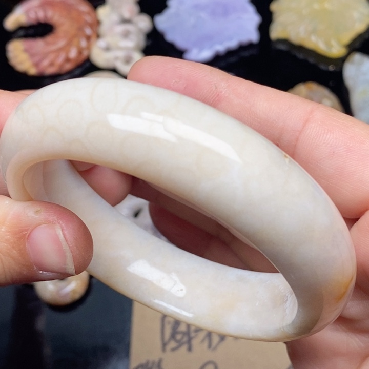 硅化珊瑚（珊瑚玉）手镯未镶嵌58骨骼