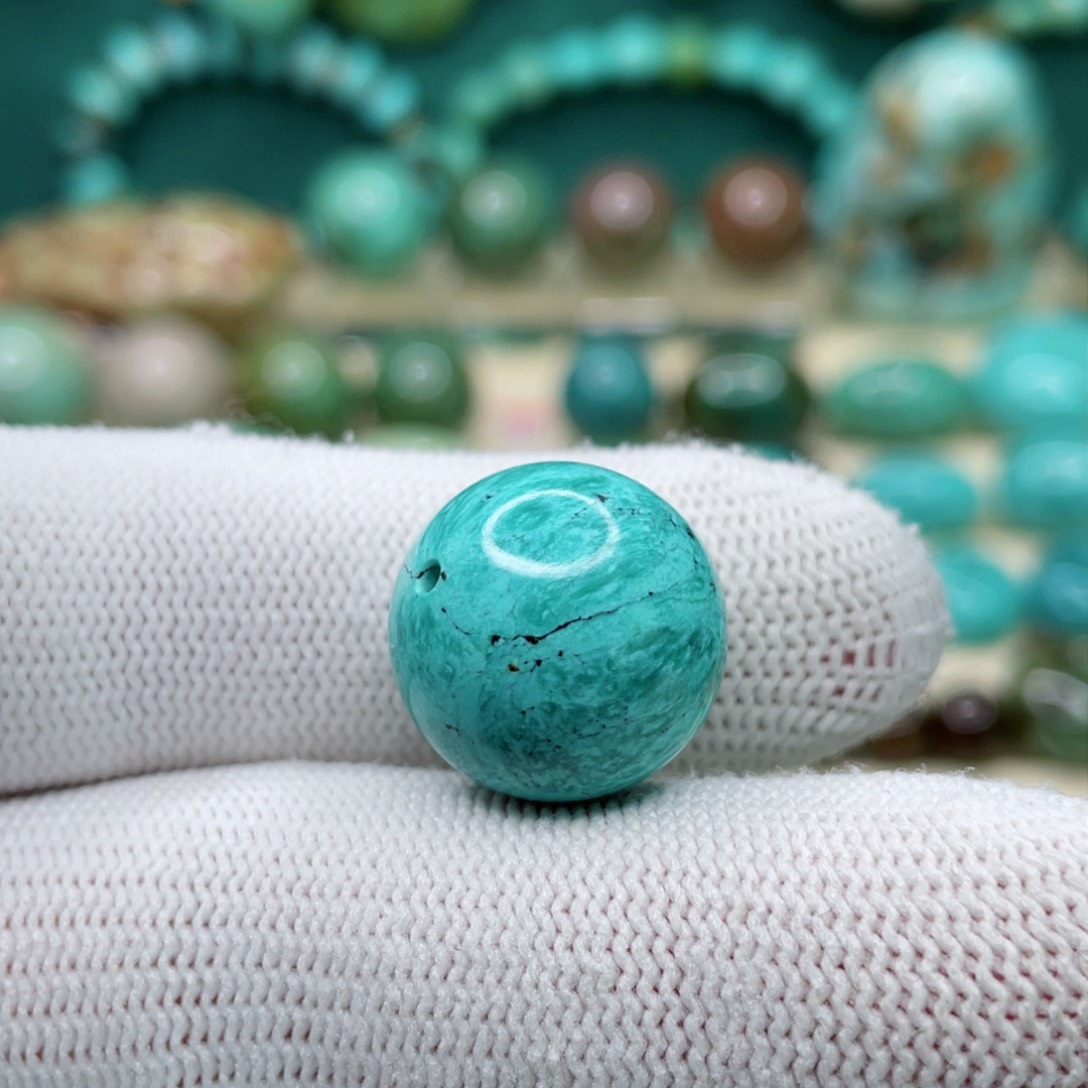 未镶嵌绿松石颈饰