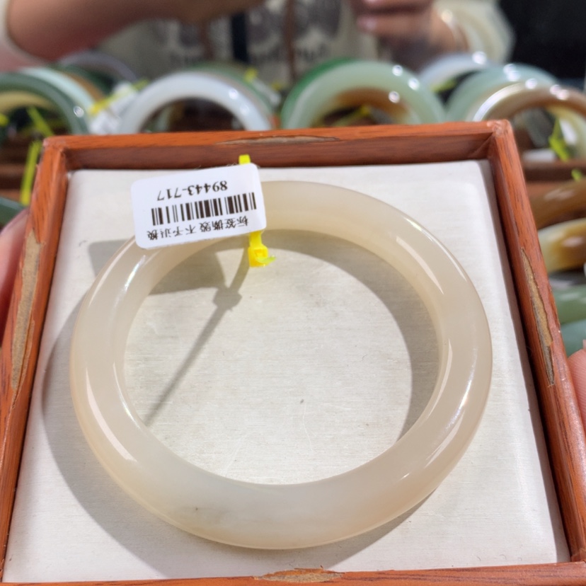 【闪购商品】和田玉未镶嵌手镯57
