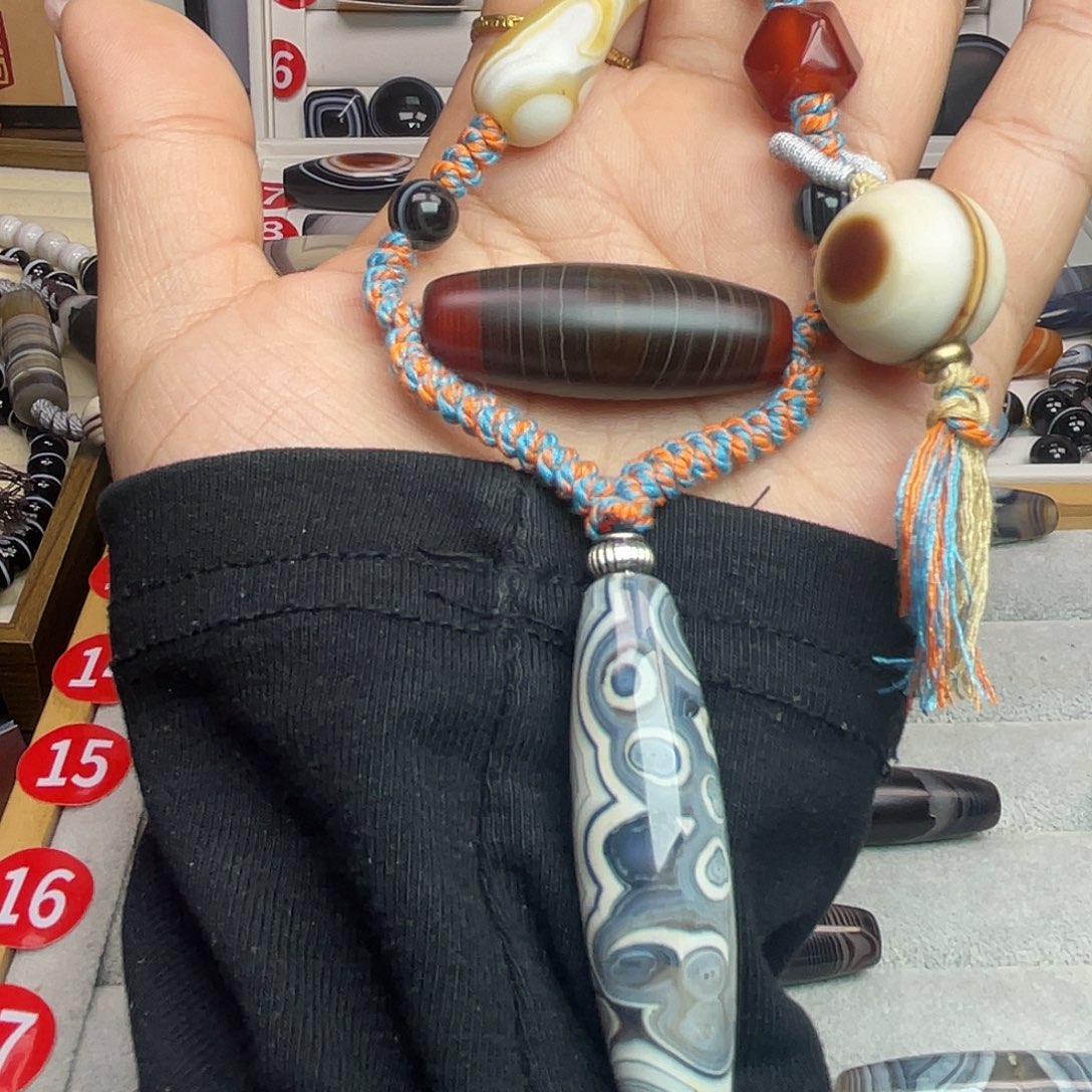 老***童玛瑙/玉髓未镶嵌颈饰