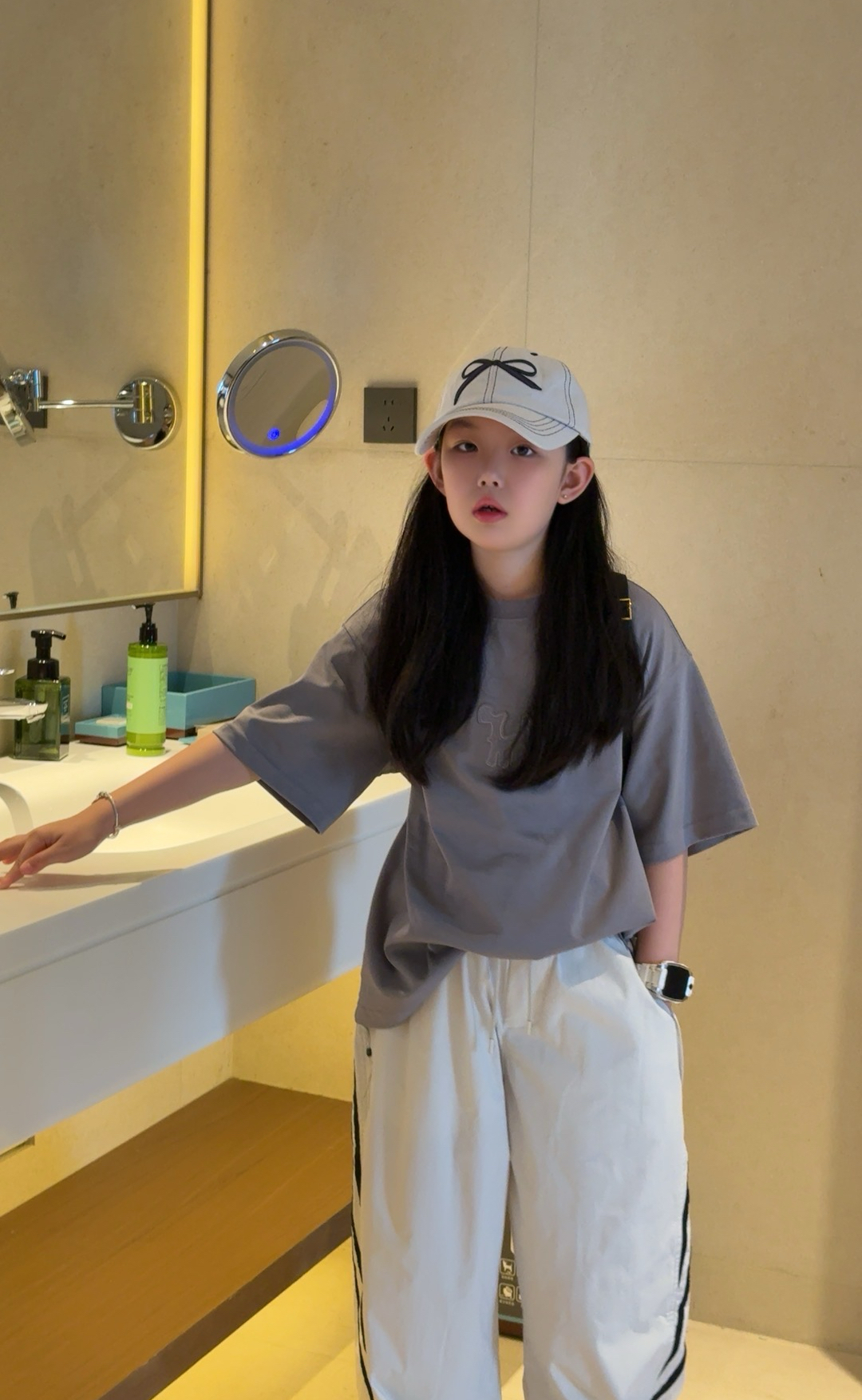 泡妈童装  【抽象狗狗】夏季儿童男童女童短袖宽松T恤25096