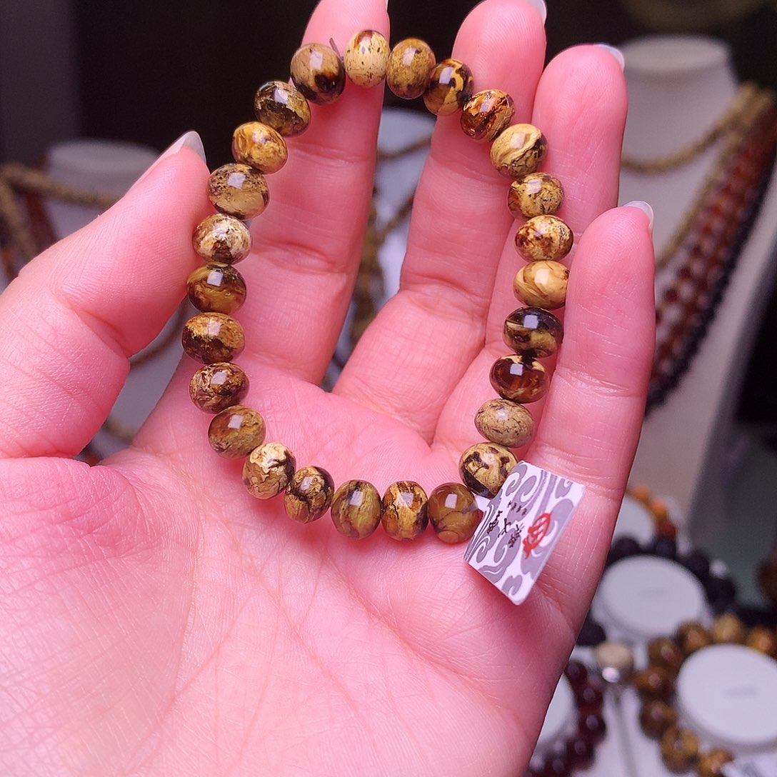 琥珀裸石未镶嵌键****灰琥珀