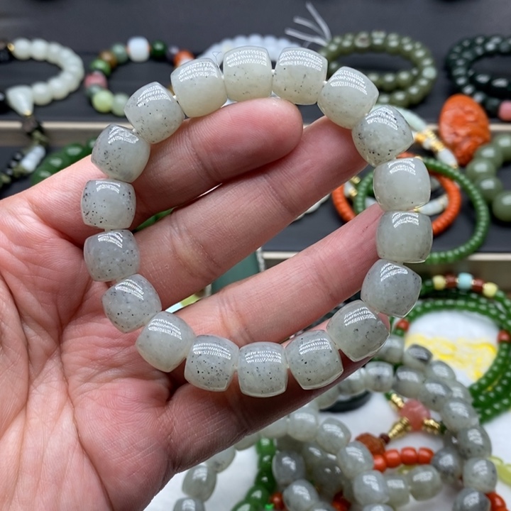 和田玉未镶嵌手链