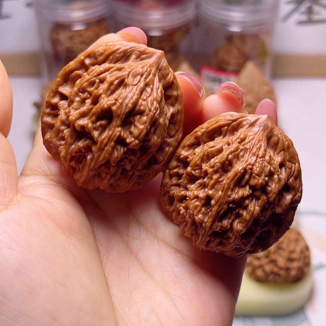 文玩核桃吊坠42尺全品老树虎头