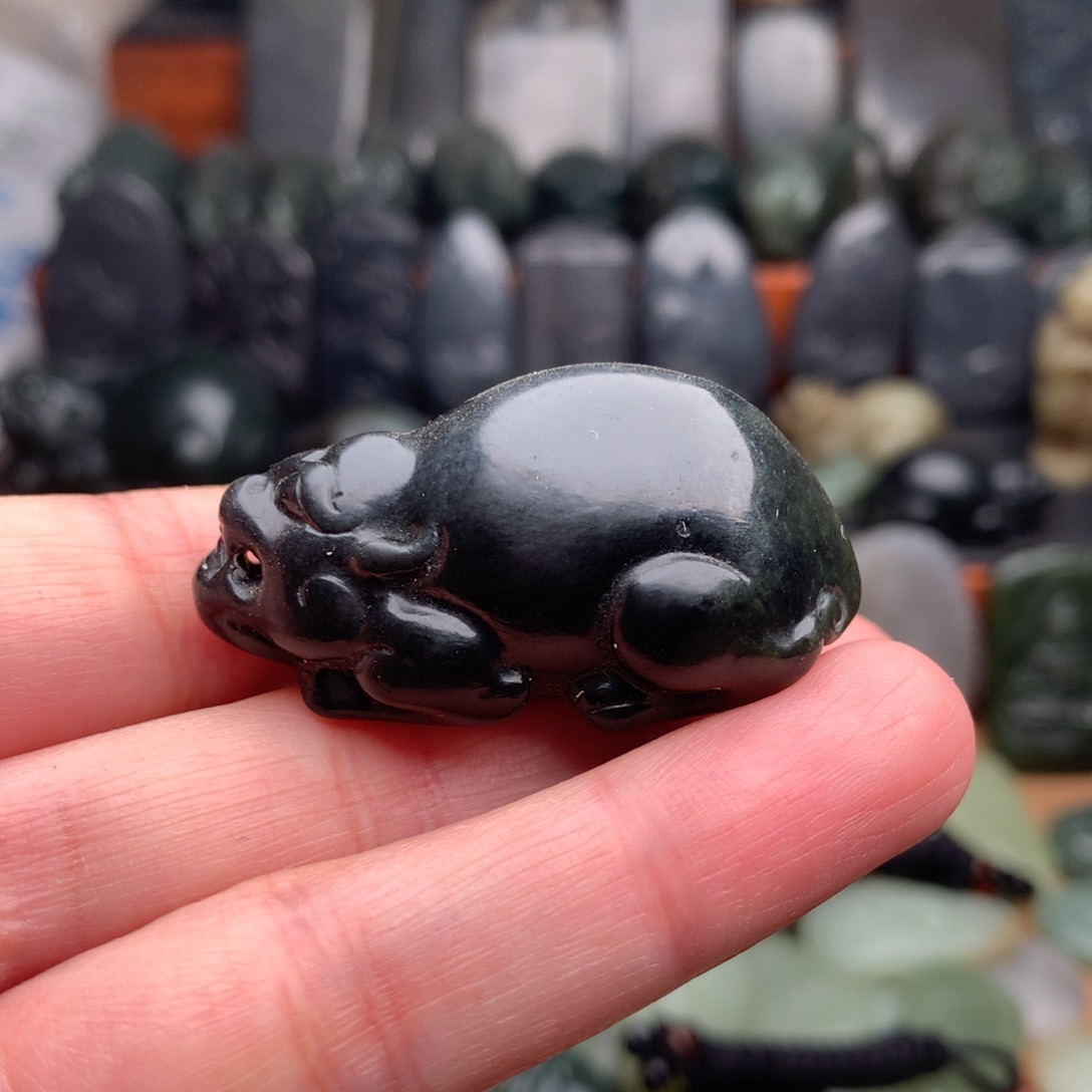 和田玉未镶嵌颈饰挂件25