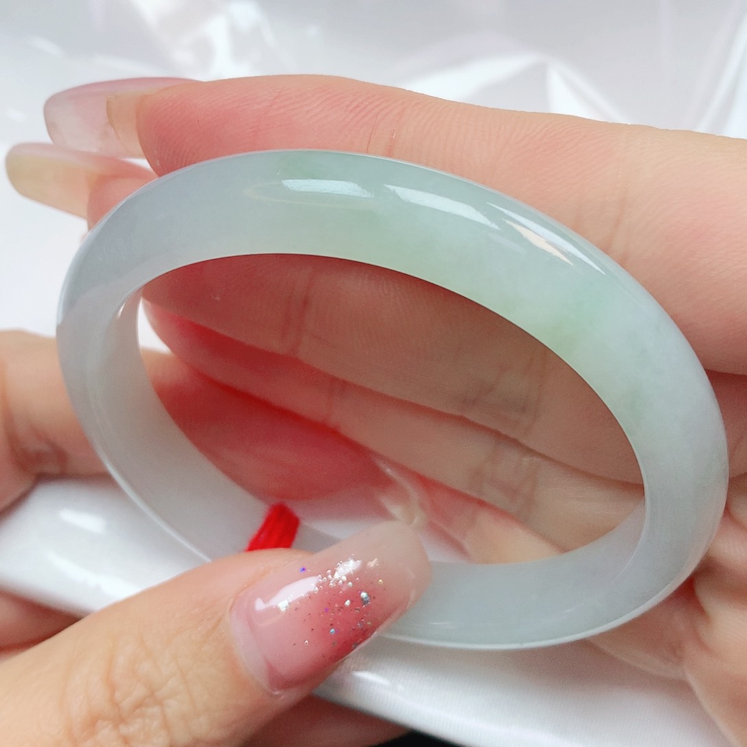 翡翠手镯未镶嵌抖音943