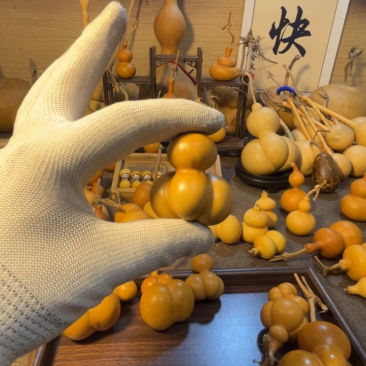 油锤金蟾葫芦绕指