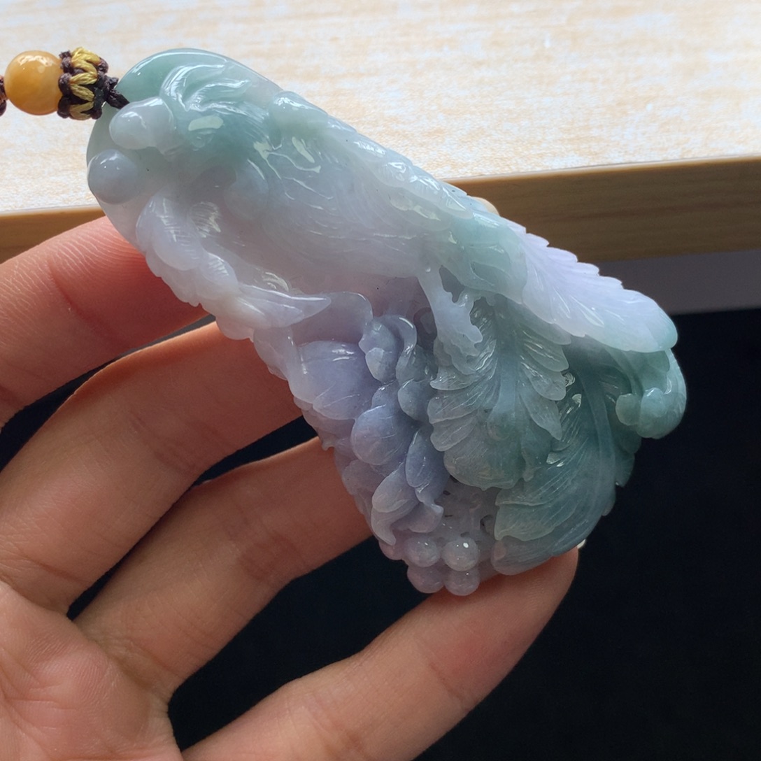 翡翠未镶嵌颈饰吊坠