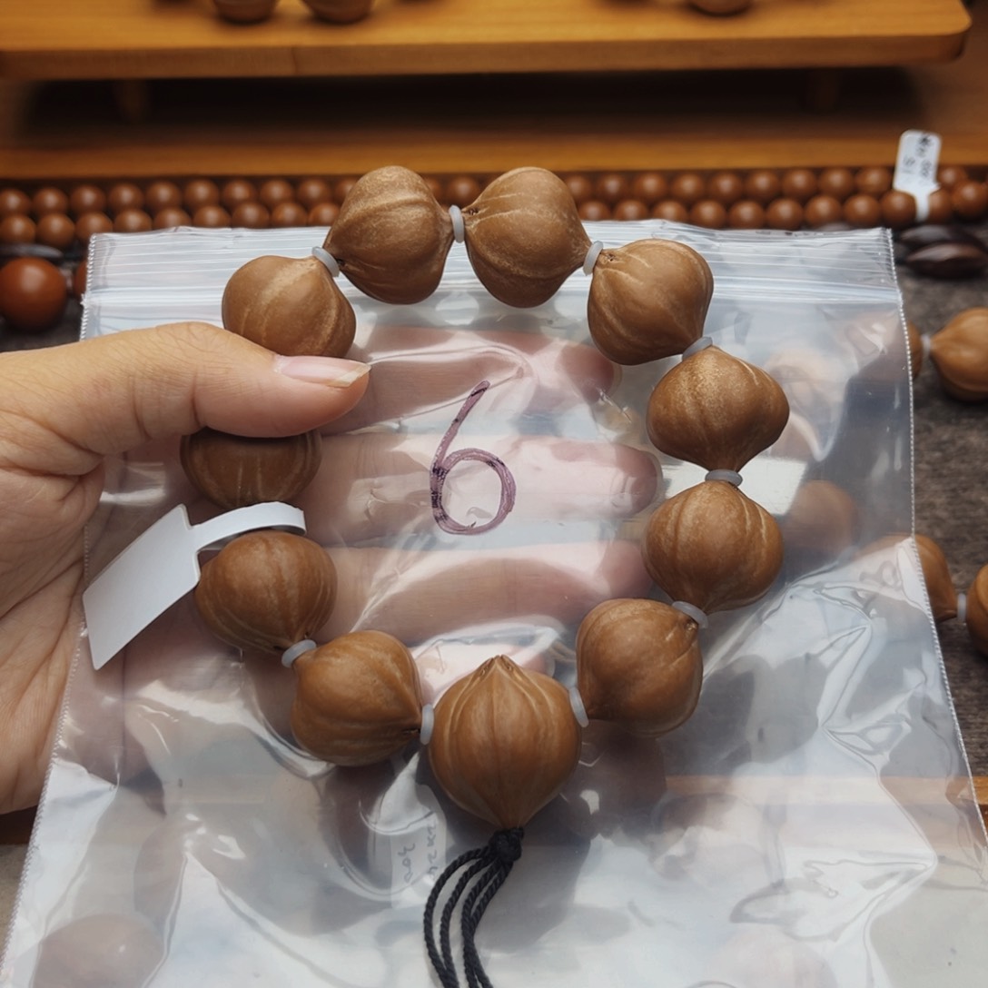 手串/手链橄榄核6号，2.4×2.3蜜桃臀