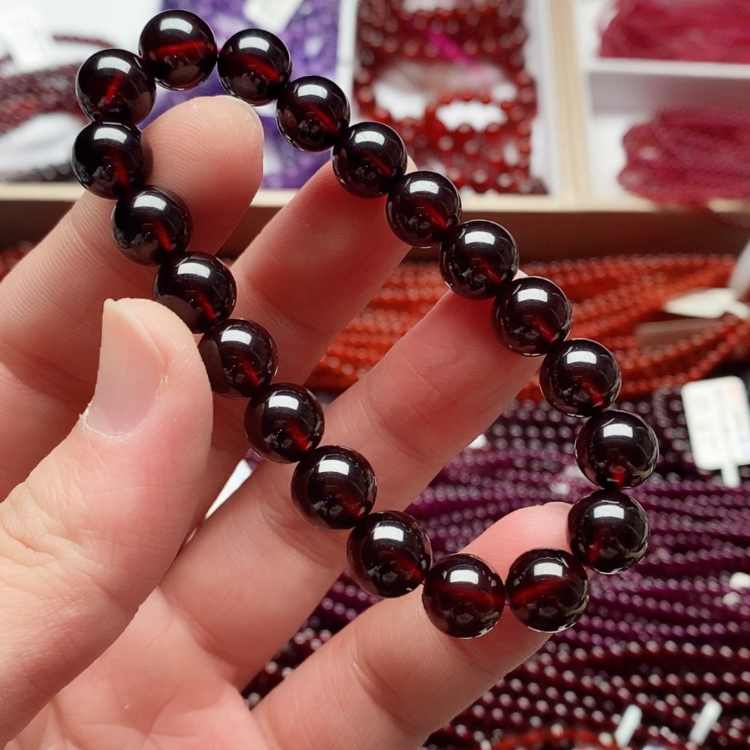 石榴石手链未镶嵌9.5mm+透亮体