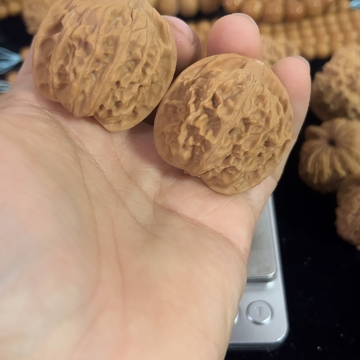 文玩核桃把件38左右微瑕天地，编号043