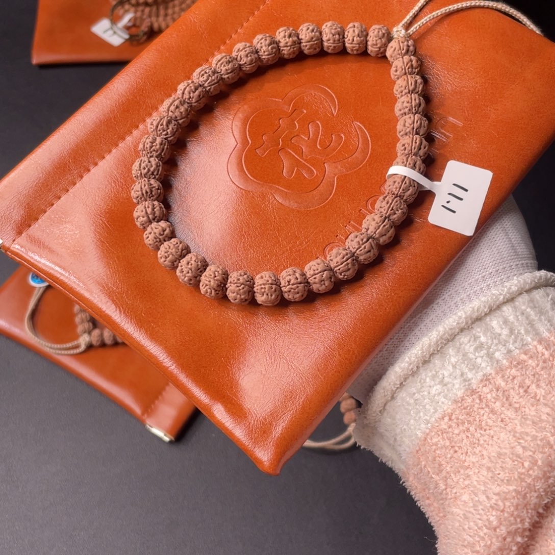 吊坠金刚菩提纯血勿里达老树王11mm