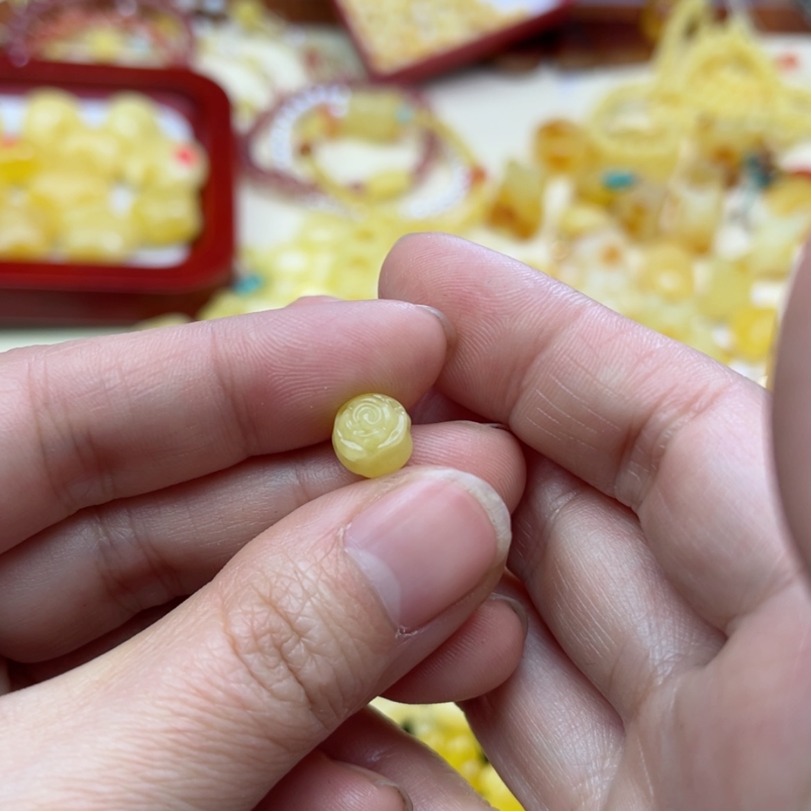 【闪购商品】蜜蜡裸石未镶嵌配饰了