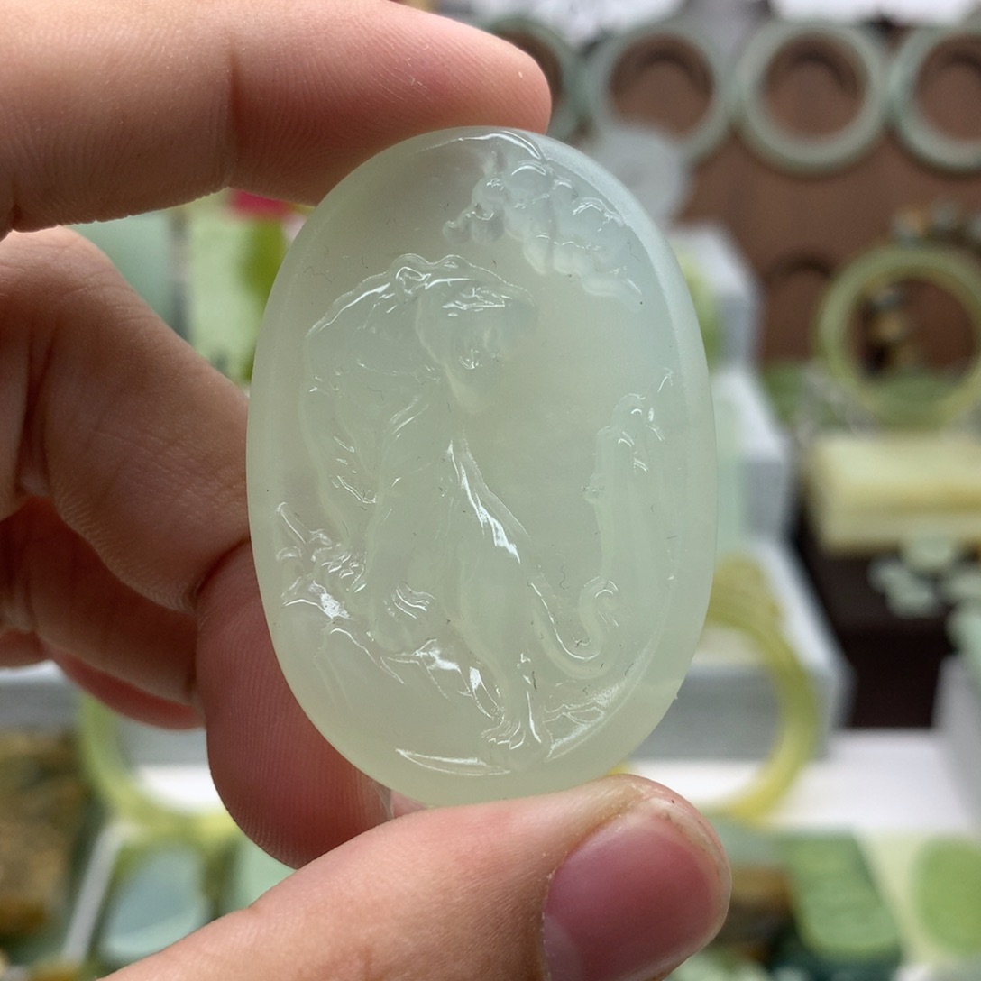 岫玉未镶嵌吊坠(不含链)