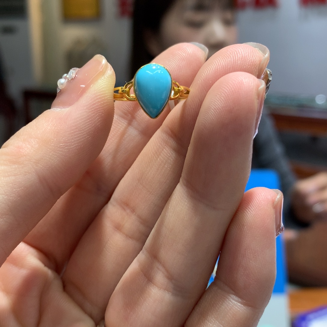 绿松石戒指18K金镶嵌