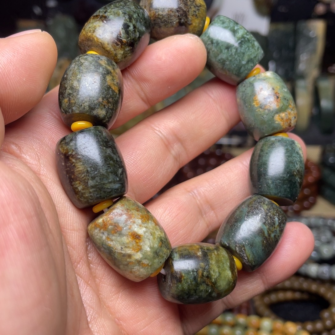 岫岩河磨玉（透闪石质玉）未镶嵌颈饰20×18