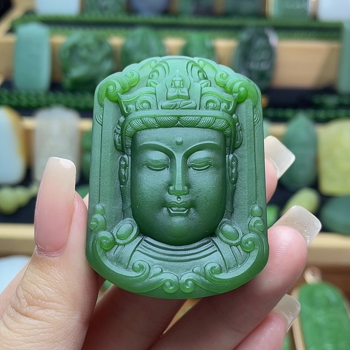 和田玉未镶嵌颈饰菠菜绿·半身观音·80g